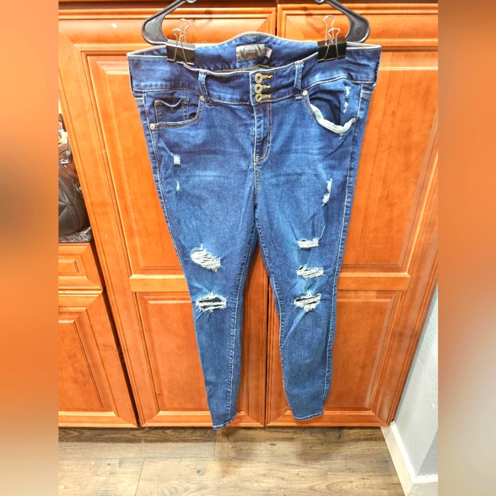 Torrid Dark Wash Jeggings #427